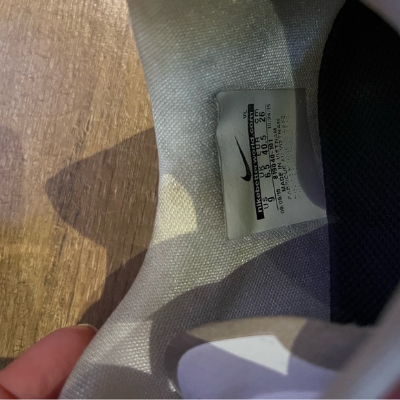 Nike spikeless golf shoe - Picture 4 of 4